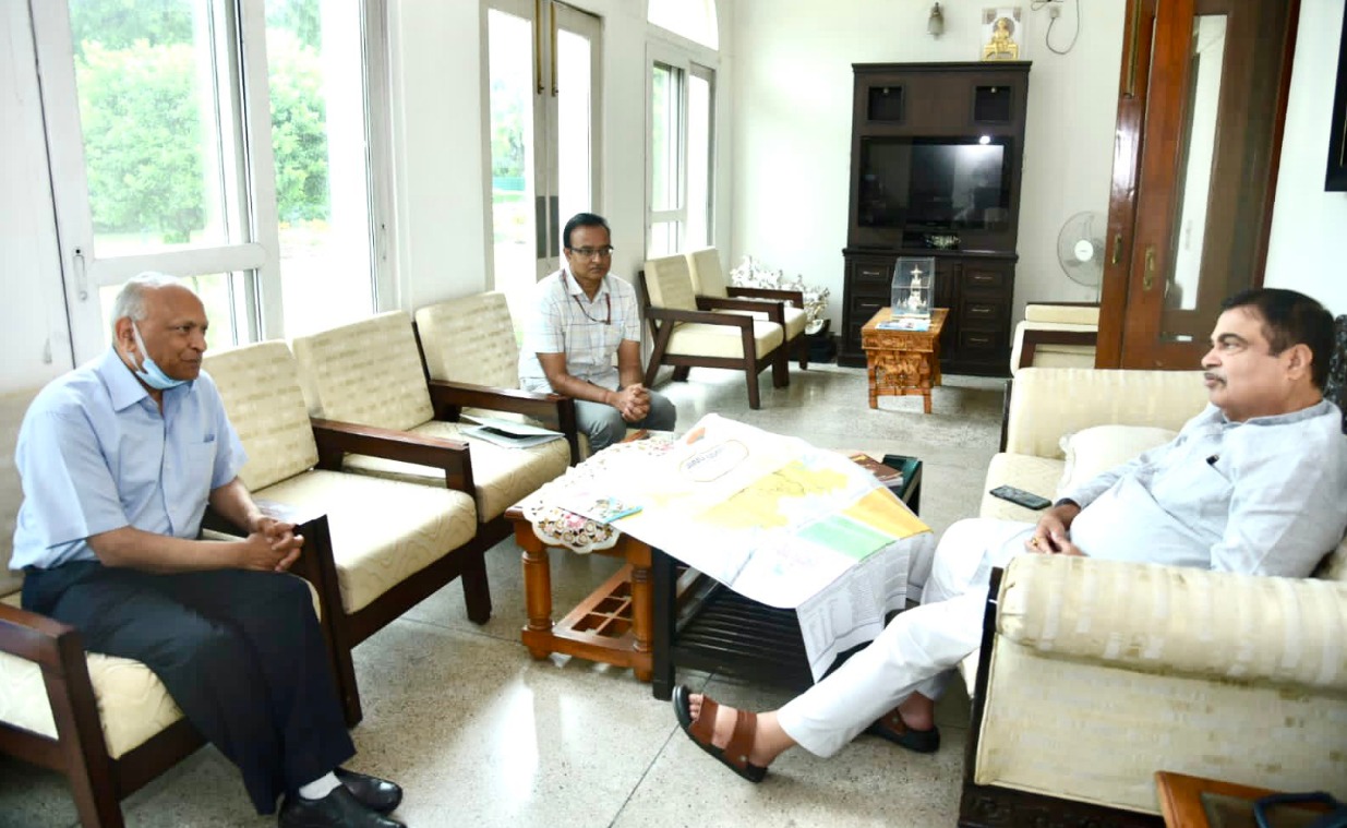 'Ladakh LG R K Mathur called on Union Minister Nitin Gadkari, discussed Progress of various projects'